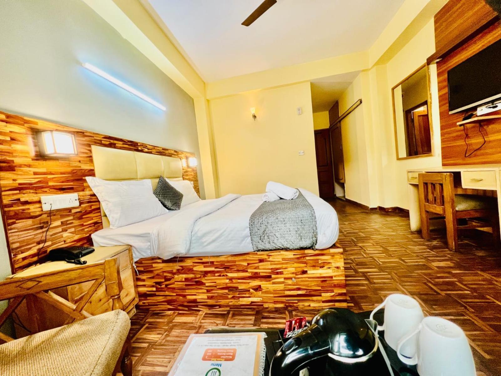 Hotel Kalinga Grand - Luxury Comfort !! Travellers Delight !! Budget Friendly !! Prime Location !! Guest Favourite Manāli Exterior foto